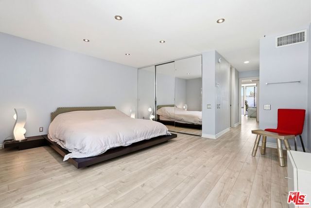 1033 Carol Drive T16, West Hollywood, CA 90069