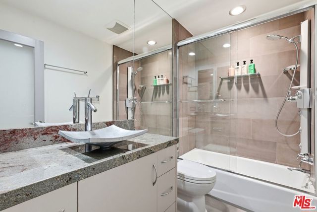 1033 Carol Drive T16, West Hollywood, CA 90069