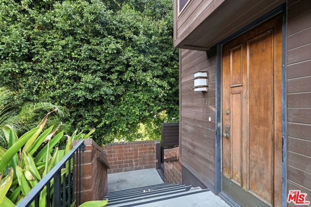 1033 Carol Drive T16, West Hollywood, CA 90069