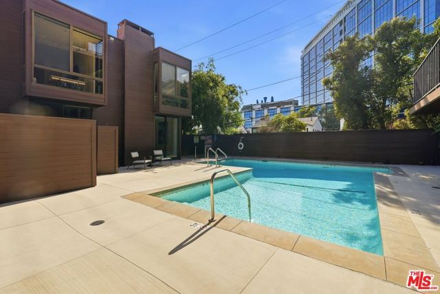 1033 Carol Drive T16, West Hollywood, CA 90069