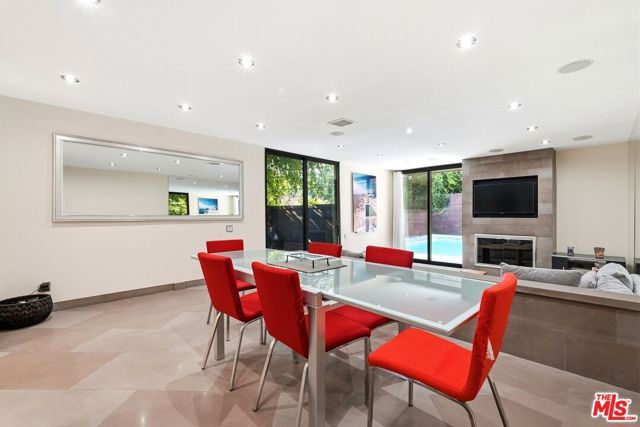1033 Carol Drive T16, West Hollywood, CA 90069
