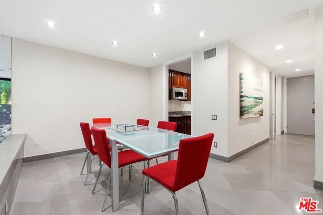 1033 Carol Drive T16, West Hollywood, CA 90069