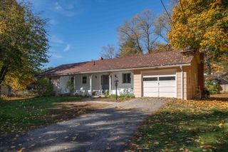 3 Montgomery Ave, Holyoke, MA 01040
