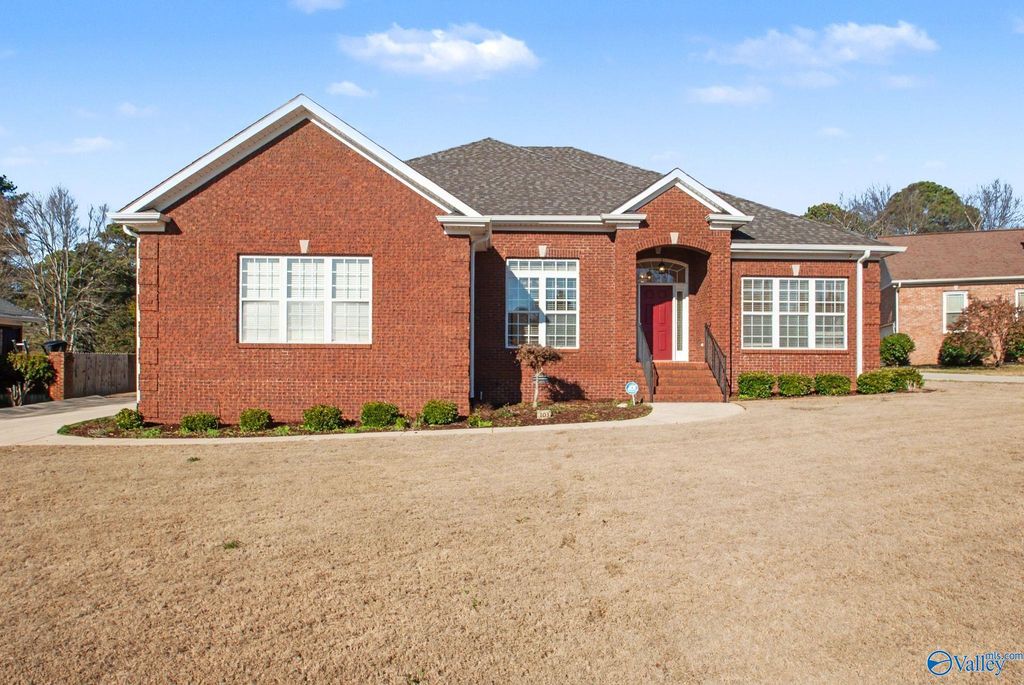 103 Kinsman Circle, Huntsville, AL 35806