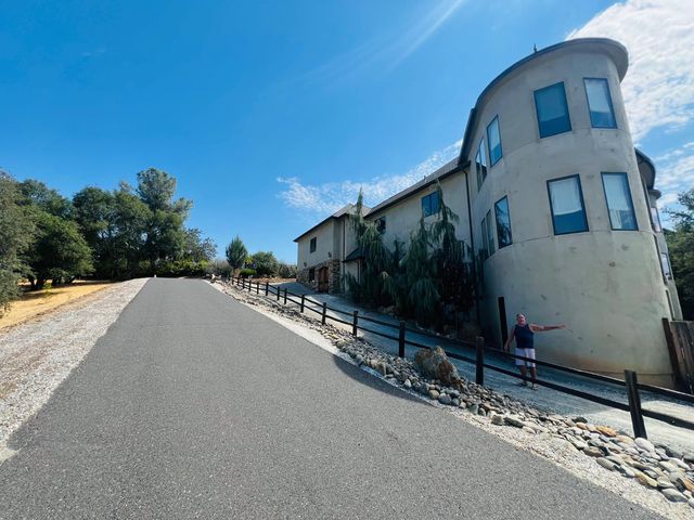 410 Corral Loop, Angels Camp, CA 95222