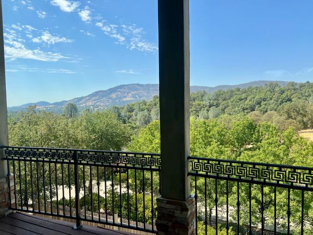 410 Corral Loop, Angels Camp, CA 95222