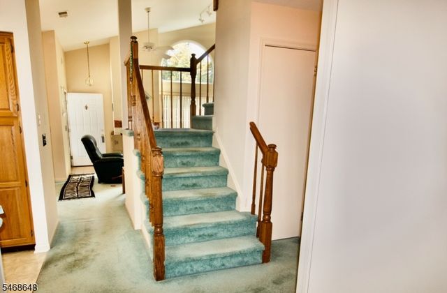 10 Quincy Ct, Bedminster Twp., NJ 07921