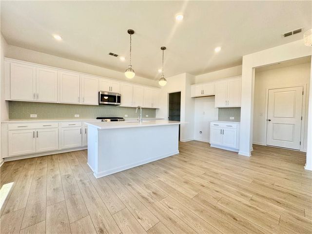 5432 Hargrove Way, Flowery Branch, GA 30542