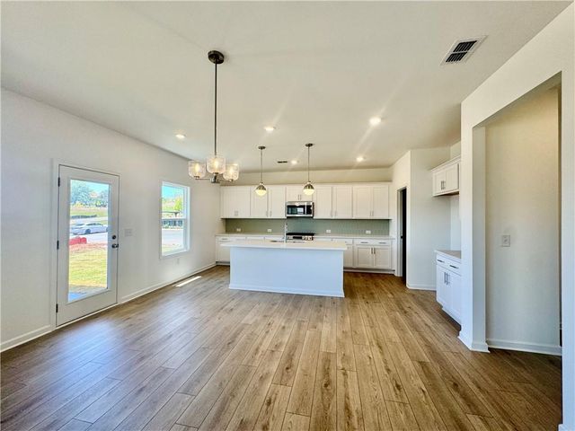 5432 Hargrove Way, Flowery Branch, GA 30542