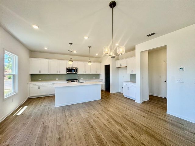 5432 Hargrove Way, Flowery Branch, GA 30542
