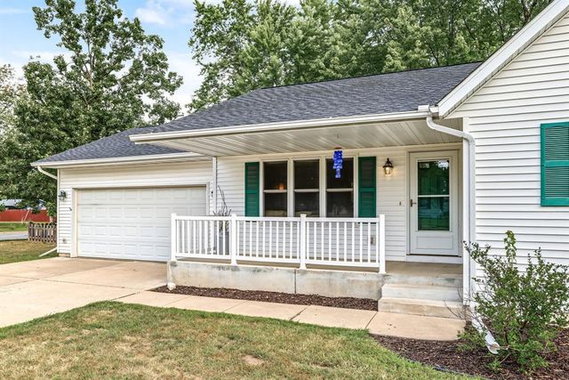 2336 Bradwood Avenue, Altoona, WI 54720