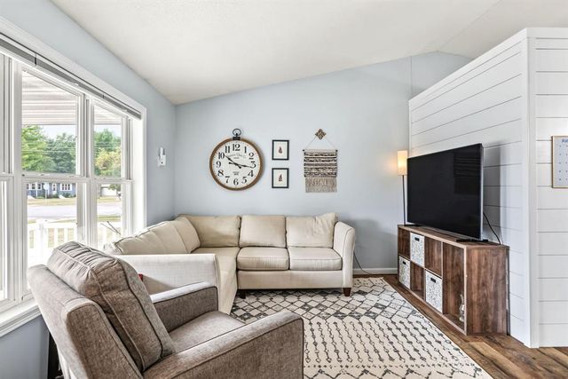 2336 Bradwood Avenue, Altoona, WI 54720