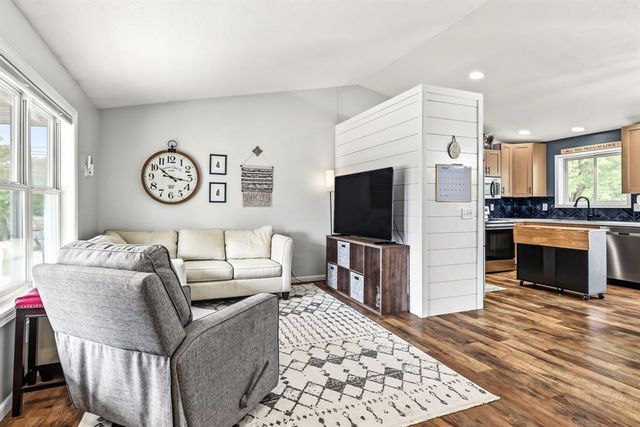 2336 Bradwood Avenue, Altoona, WI 54720