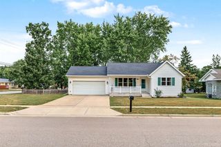 2336 Bradwood Avenue, Altoona, WI 54720