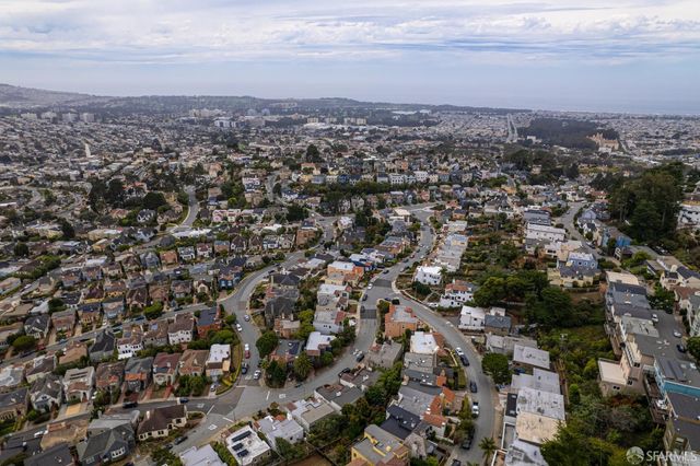 411 Hazelwood Avenue, San Francisco, CA 94127