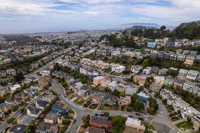 411 Hazelwood Avenue, San Francisco, CA 94127
