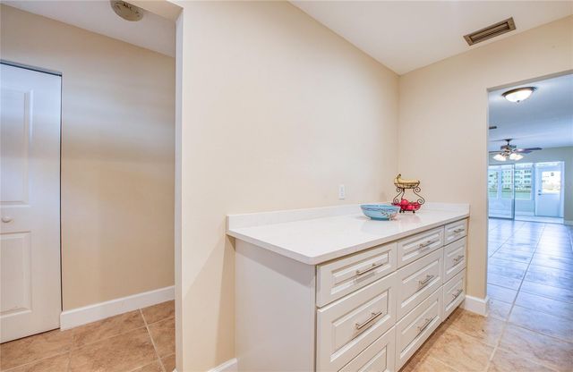 5940 30TH AVENUE S 115, Gulfport, FL 33707