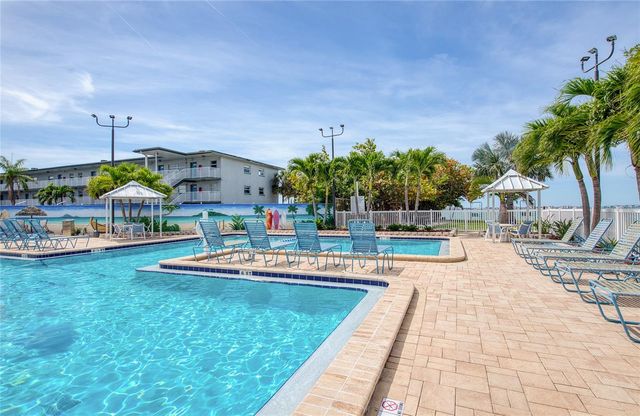 5940 30TH AVENUE S 115, Gulfport, FL 33707
