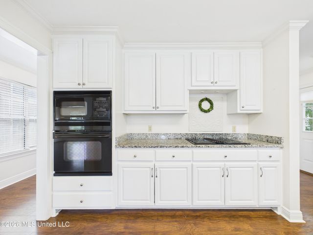 1068 Conley Circle, Ocean Springs, MS 39564