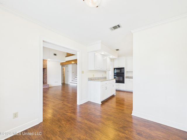 1068 Conley Circle, Ocean Springs, MS 39564