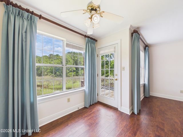 1068 Conley Circle, Ocean Springs, MS 39564