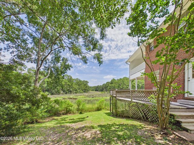 1068 Conley Circle, Ocean Springs, MS 39564