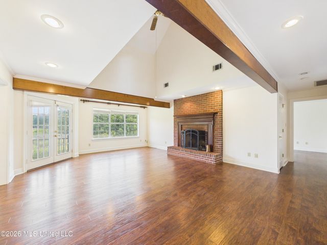 1068 Conley Circle, Ocean Springs, MS 39564
