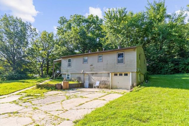 7102 E 55th Street, Kansas City, MO 64129