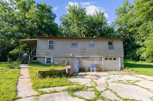7102 E 55th Street, Kansas City, MO 64129