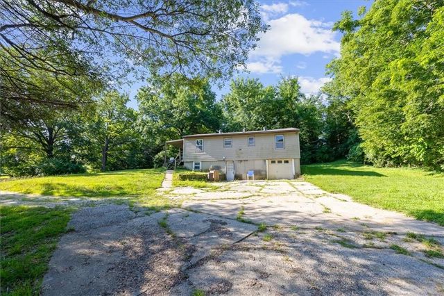 7102 E 55th Street, Kansas City, MO 64129