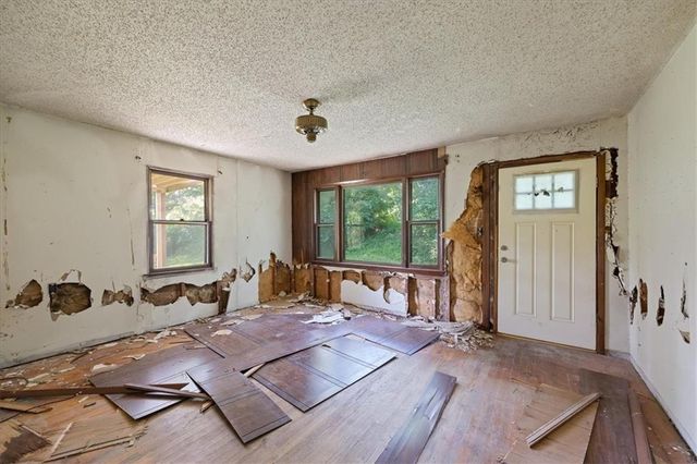 7102 E 55th Street, Kansas City, MO 64129