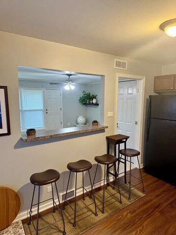 1212 E 151st Street, Dolton, IL 60419