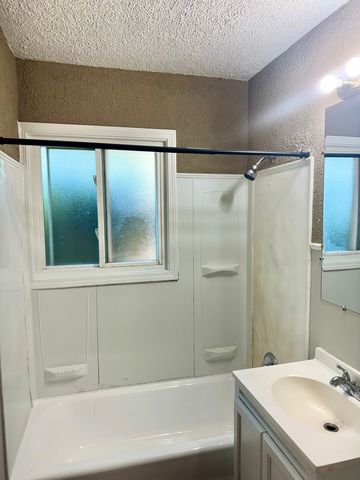 1212 E 151st Street, Dolton, IL 60419