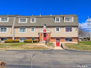 17 Evergreene 17, Wallingford, CT 06492