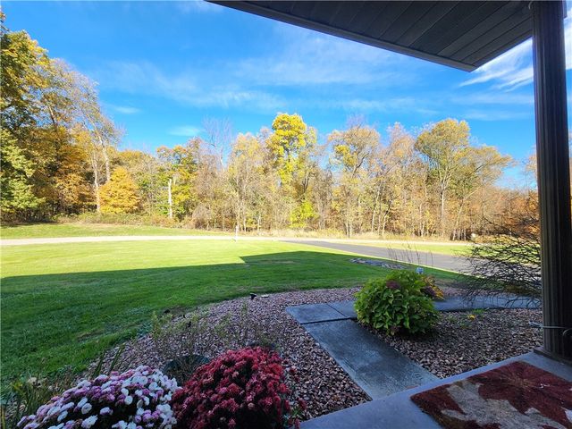 130 James Cir, North Beaver Twp, PA 16102