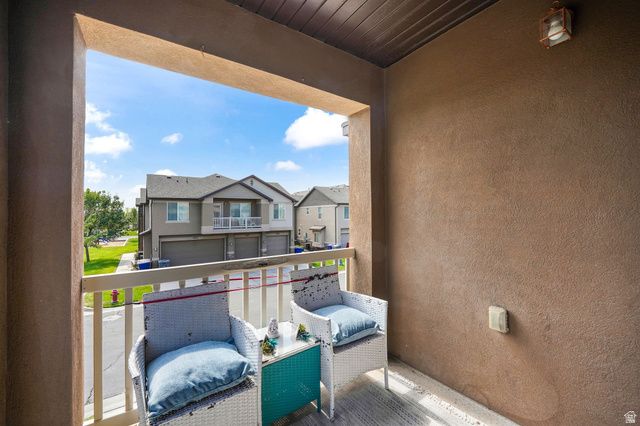 1022 W ALLINGTON DR, North Salt Lake, UT 84054