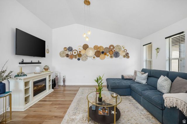 1022 W ALLINGTON DR, North Salt Lake, UT 84054