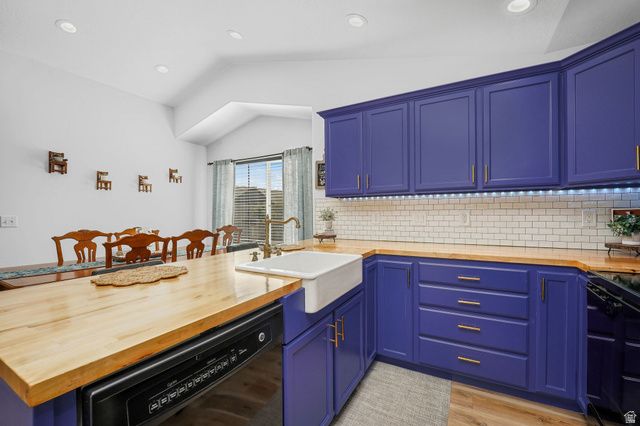 1022 W ALLINGTON DR, North Salt Lake, UT 84054