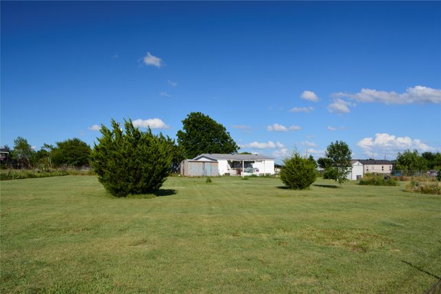 2202 Eagle Court, Venus, TX 76084