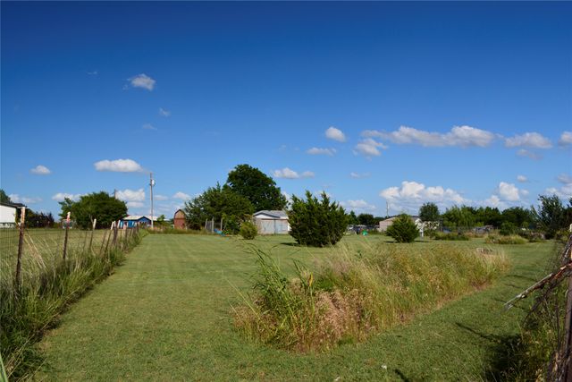 2202 Eagle Court, Venus, TX 76084