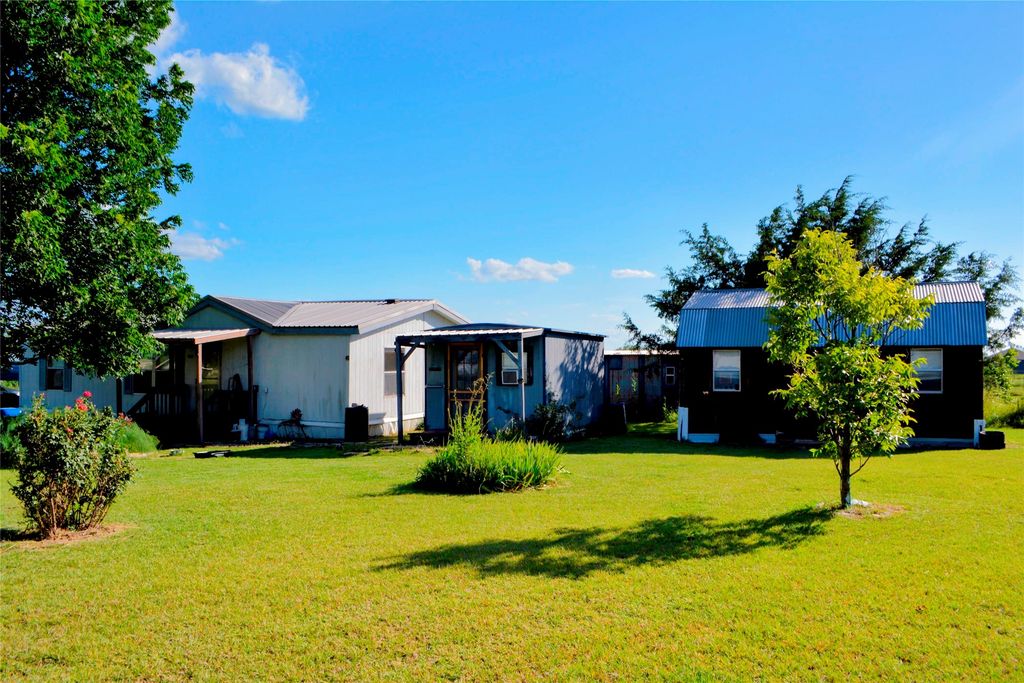 2202 Eagle Court, Venus, TX 76084