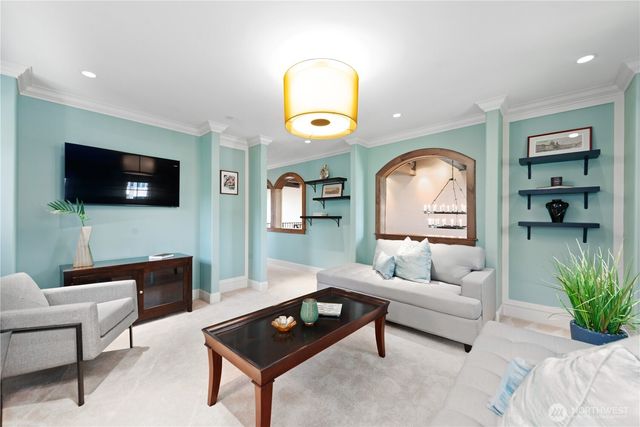 435 8th Avenue W, Kirkland, WA 98033