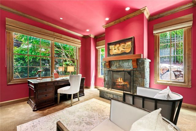 435 8th Avenue W, Kirkland, WA 98033