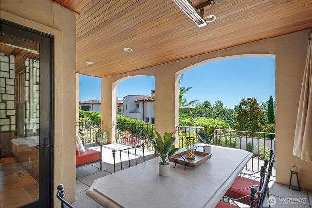 435 8th Avenue W, Kirkland, WA 98033