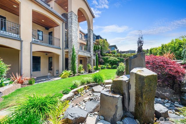 435 8th Avenue W, Kirkland, WA 98033