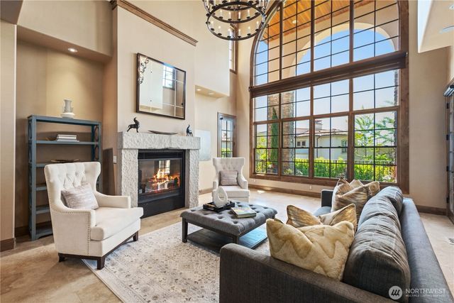 435 8th Avenue W, Kirkland, WA 98033