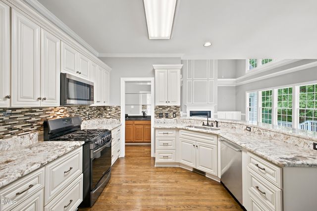 406 Cricketfield Lane, Cary, NC 27518