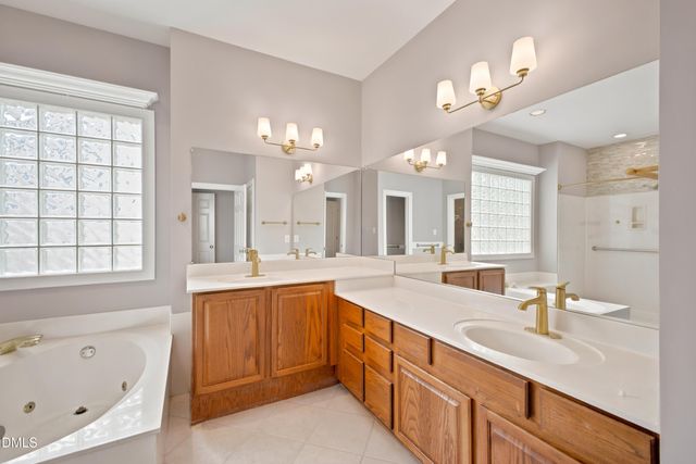 406 Cricketfield Lane, Cary, NC 27518