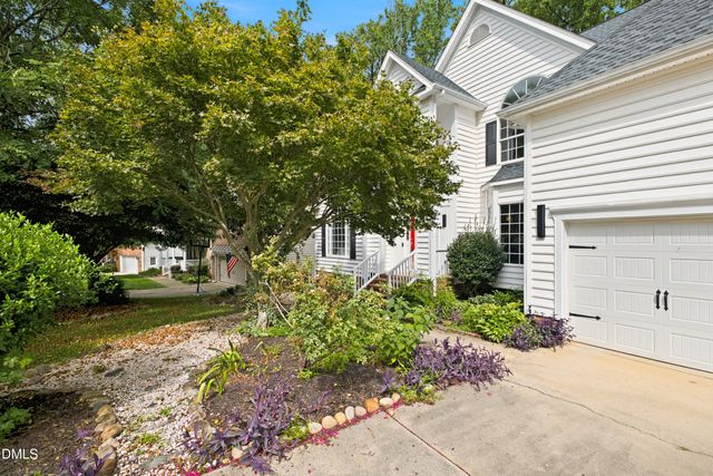 406 Cricketfield Lane, Cary, NC 27518
