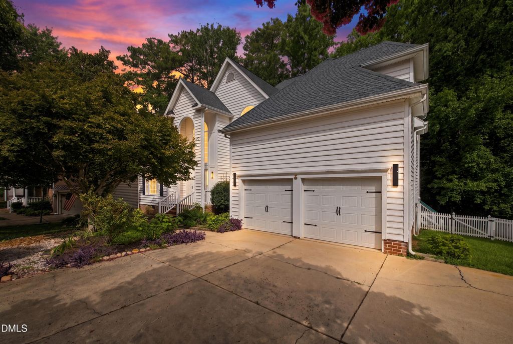 406 Cricketfield Lane, Cary, NC 27518